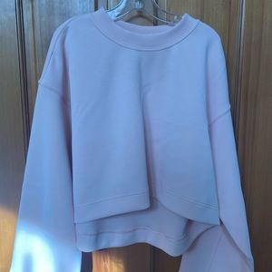 Baby pink lululemon cropped crew neck